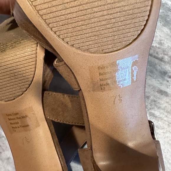 Kelly and Kate heels - Picture 4 of 4